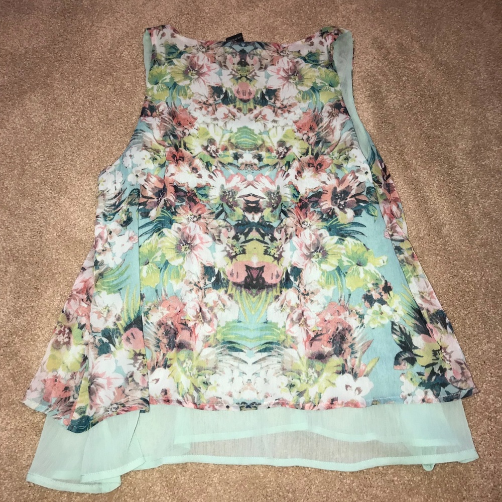 Floral Tanktop - Picture 3 of 3